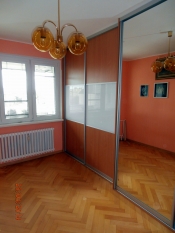 Vestavěné skříně