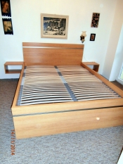 Vestavěné skříně
